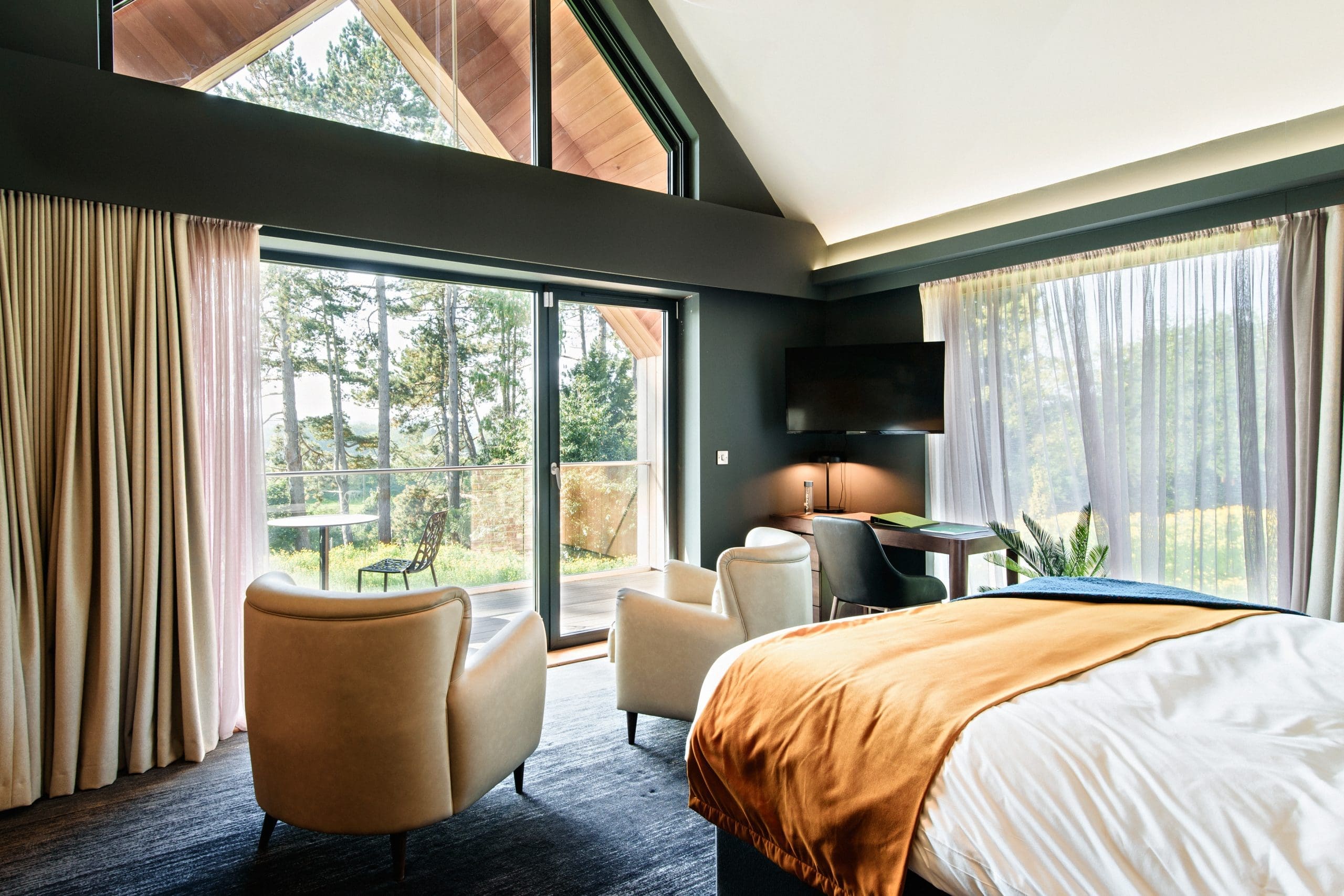 Delamere master suite